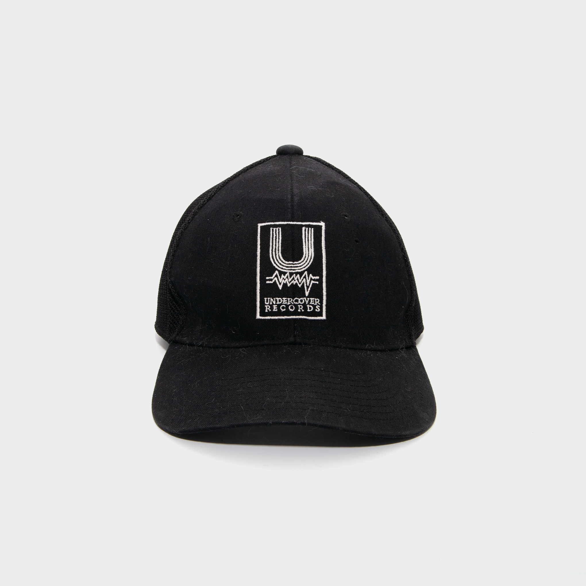 EMBROIDERY UNDERCOVER RECORDS TRUCKER CAP [USED]